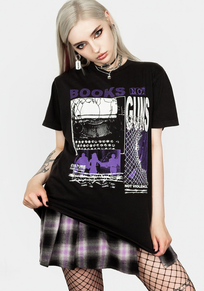 Disturbia Books Vintage Black Washed T-Shirt | CIG-26012141