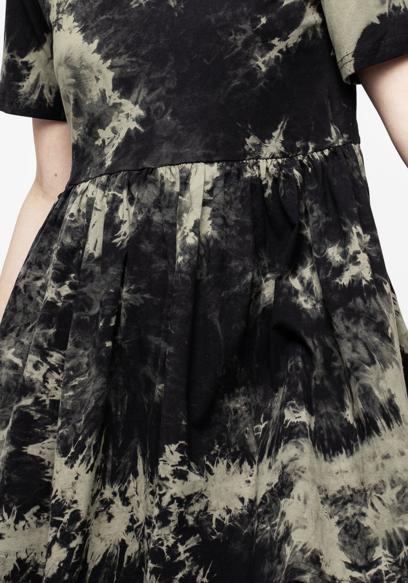 Disturbia Grievance Tie Dye Skater Robe | ELG-19735782