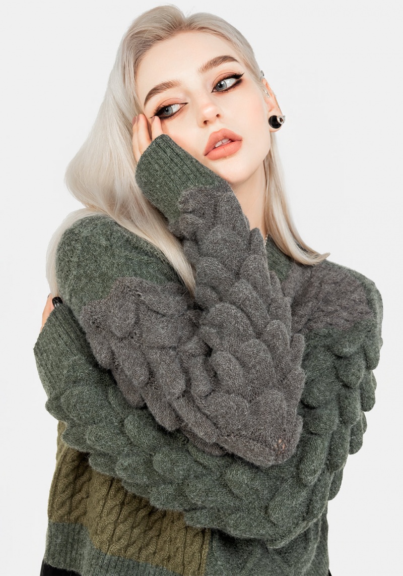 Disturbia Brazen Spliced Crop Jumper In Cobra Green | WEC-56443405